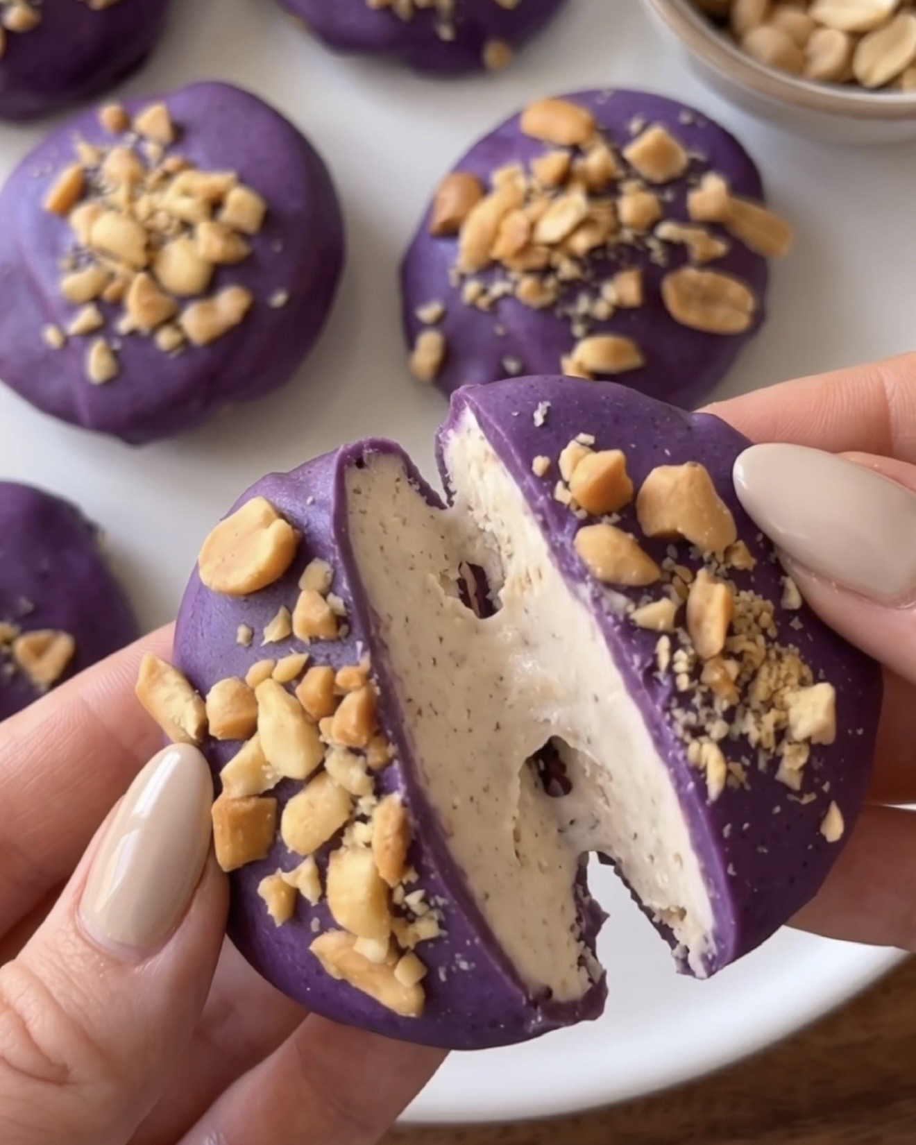 Ube Frozen Yogurt Peanut Bites: Terveellinen proteiinivälipala