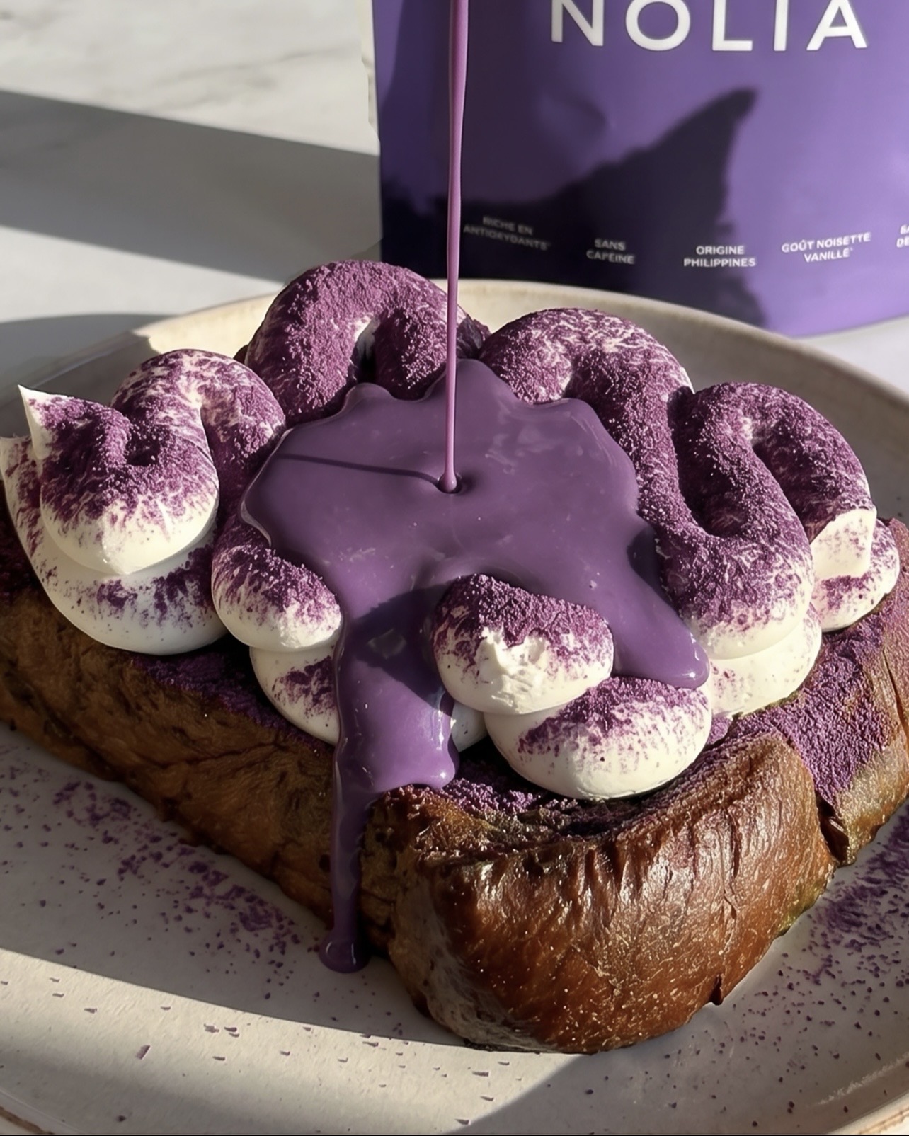 Ube-köyhät ritarit tiramisu-tyyliin: briossi & mascarpone