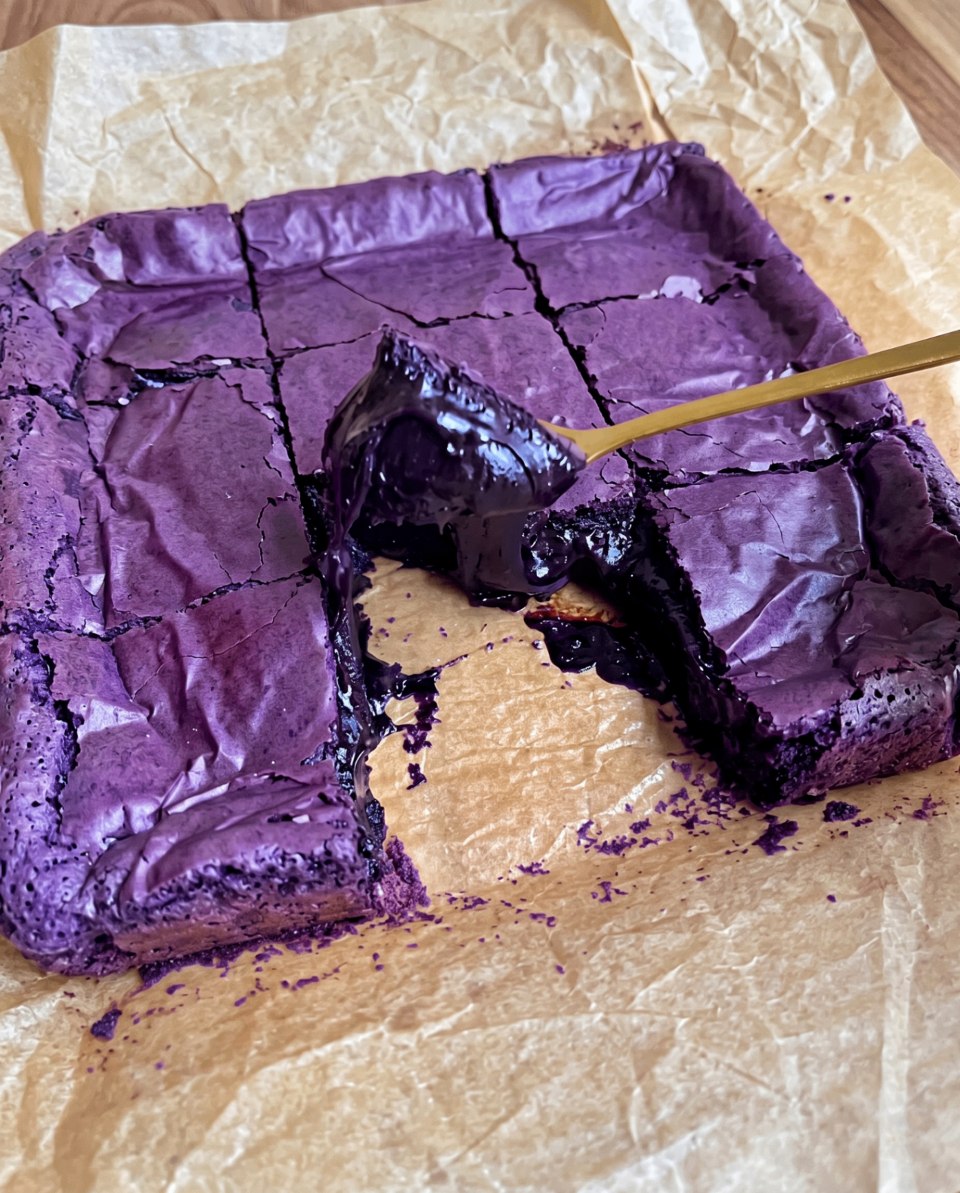 Täyteläiset Ube Browniet: Sulatetun Valkosuklaan Resepti